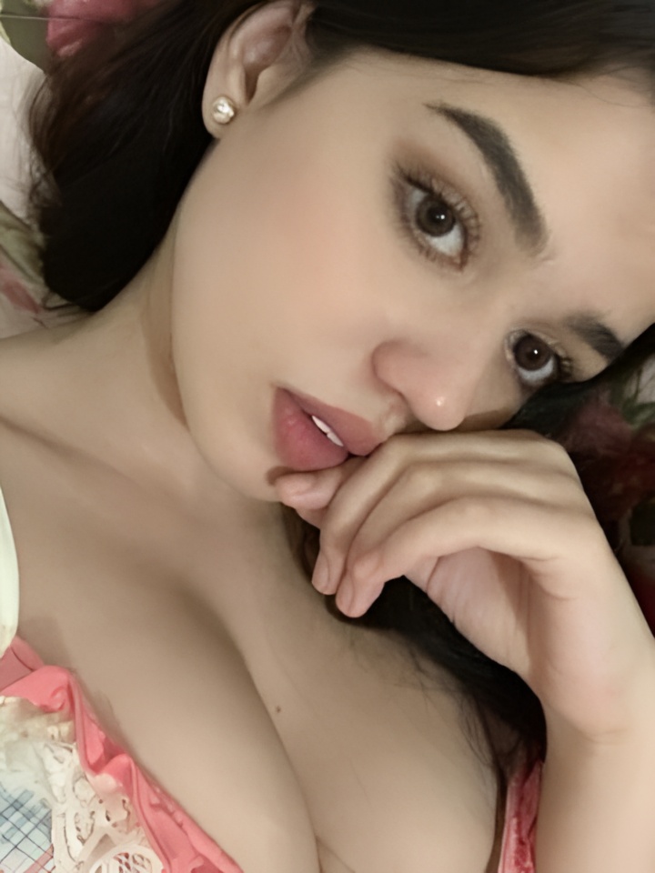 Моника привлекательная девушка из Магнитогорска цена от 2000 руб