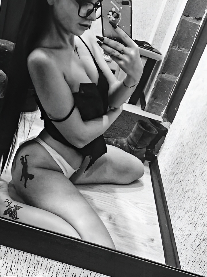 Устинья привлекательная девушка из Магнитогорска цена от 5000 руб