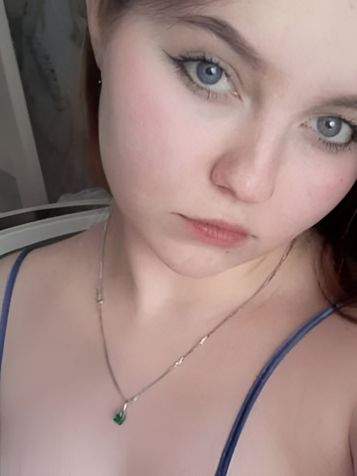 Василиса привлекательная девушка из Магнитогорска цена от 2000 руб