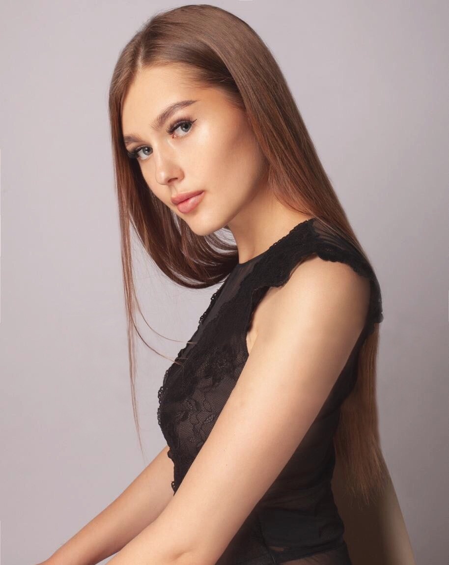 Аня привлекательная девушка из Магнитогорска цена от 3500 руб