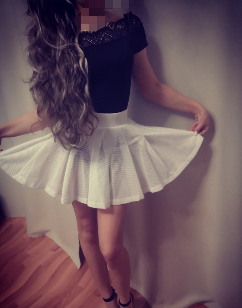 Надя привлекательная девушка из Магнитогорска цена от 3500 руб