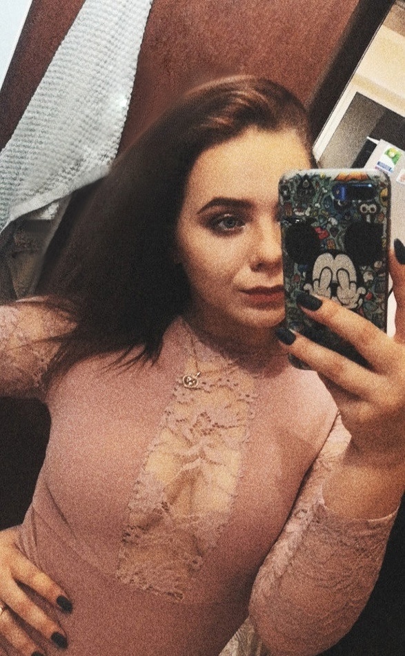 Карина привлекательная девушка из Магнитогорска цена от 3500 руб