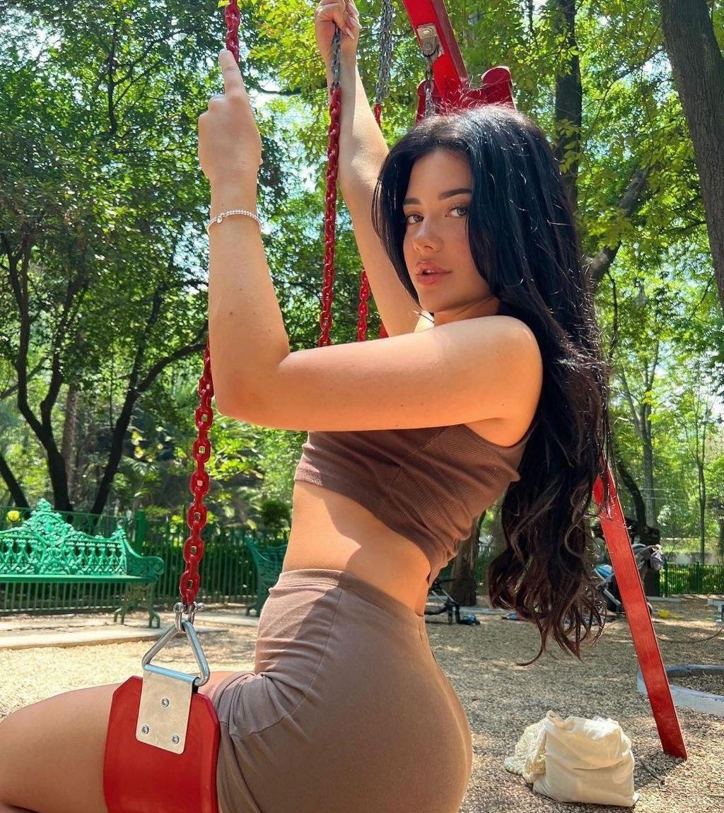 Юлия привлекательная девушка из Магнитогорска цена от 4000 руб