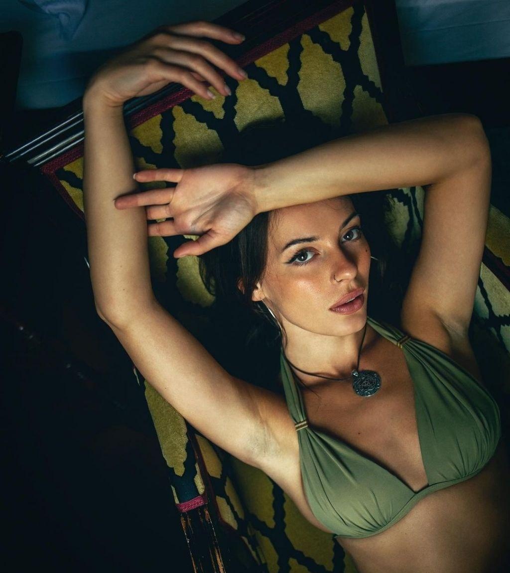 Эми привлекательная девушка из Магнитогорска цена от 7000 руб